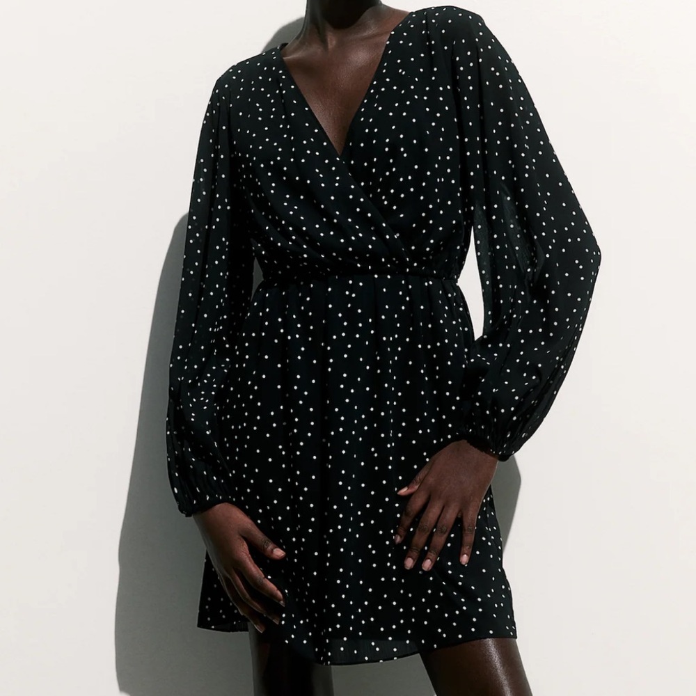 H&M Maternity - Mama Chiffon Nursing Dress - Black/White Polka Dots (Size Large)